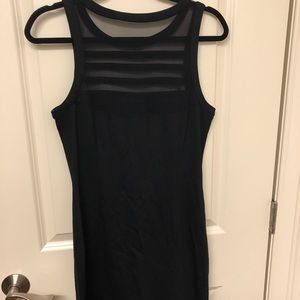 Cute dress for a fun night out! An essential!